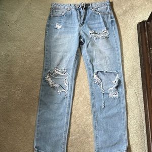 Forever 21 Mom Jeans Light Wash